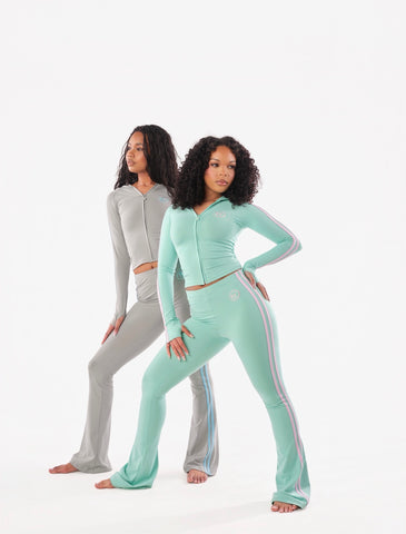 Soft Sculpt zip and flare two piece set